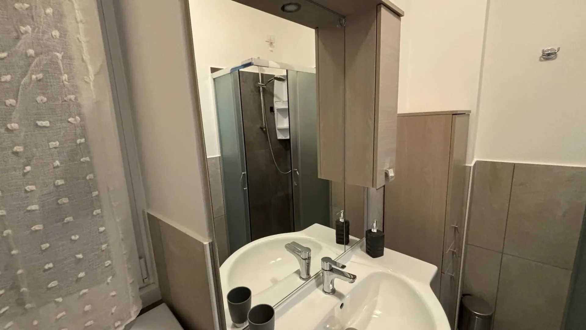 Apartament 22 Di Lucia Lecco 0*,  Włochy