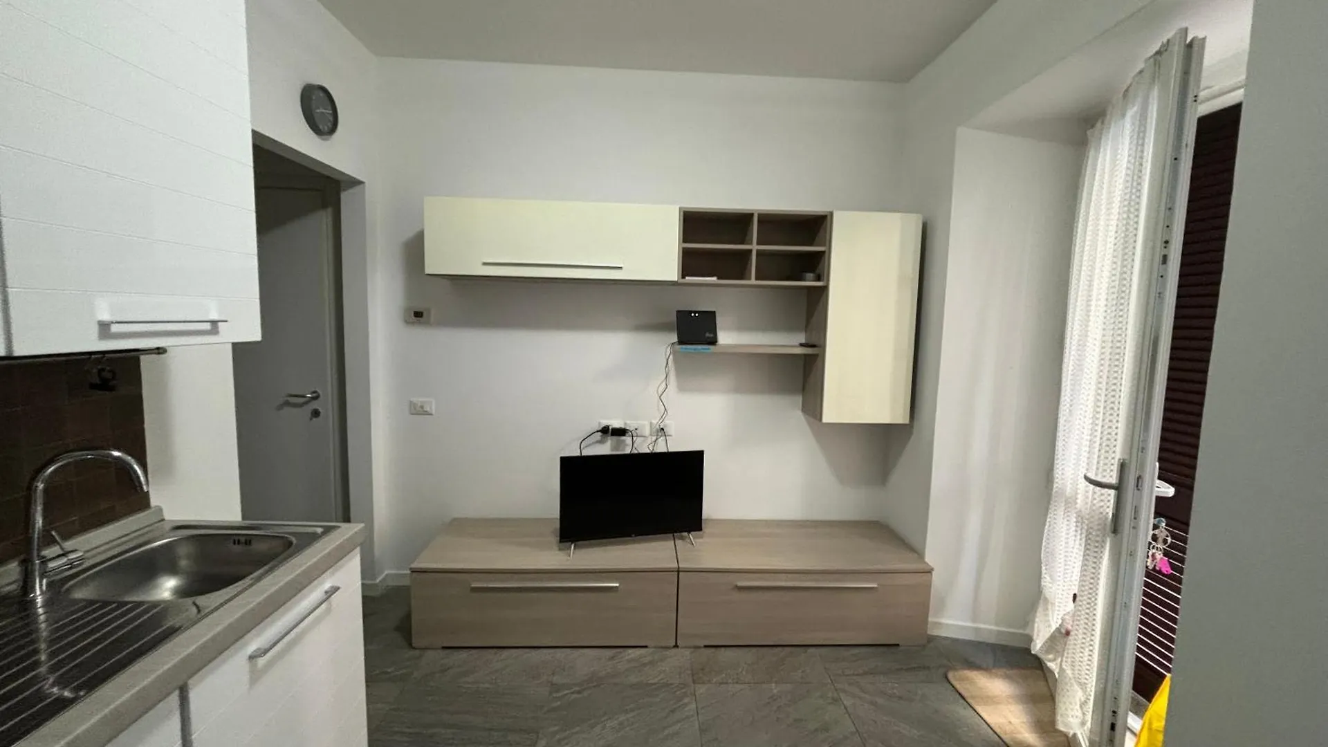 Apartament 22 Di Lucia Lecco